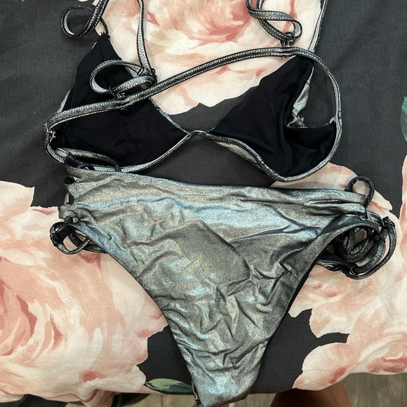 metallic bikini - Picture 2 of 3